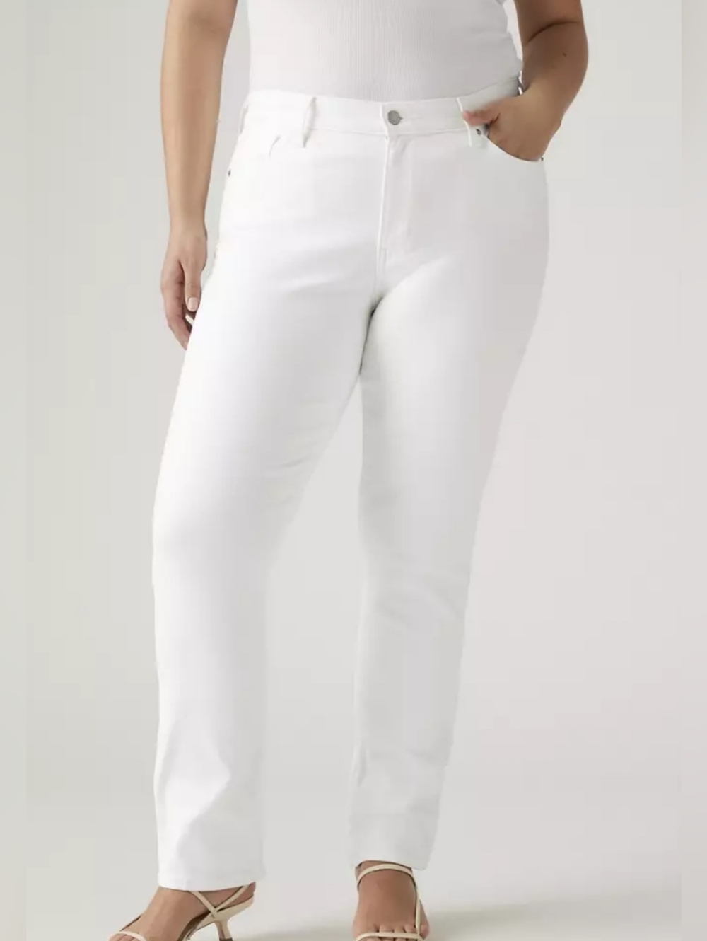 Levi's Classic Straight Mid Rise 20W NWT